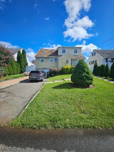 136 Isabelle St, Woodbridge Twp.