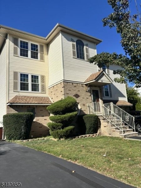 180 Arlington Ave, Clifton City