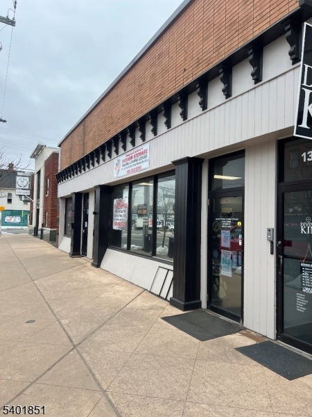 130 Main St, Hackettstown Town