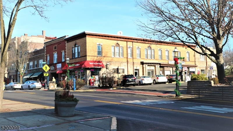 396 Main St, Metuchen Boro
