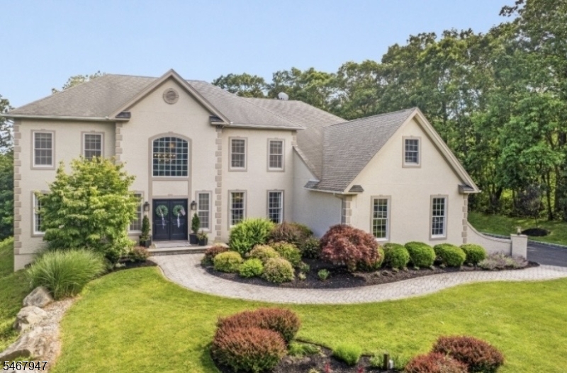 29 Crownview Court, Sparta Twp.
