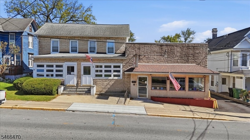 32 Broad St, Washington Boro