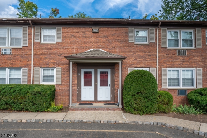 206 Main St Unit 74 B Unit B, Millburn Twp.