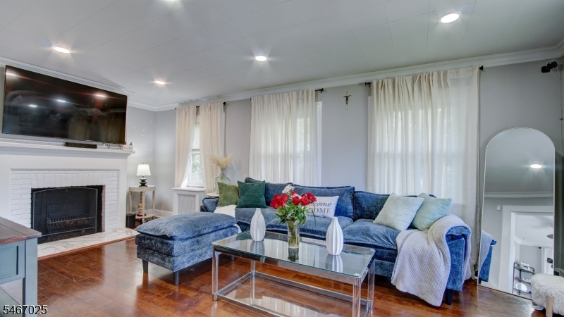 80 N Hill Rd, Woodbridge Twp.