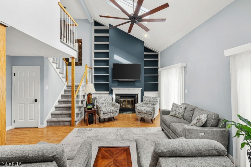 8 Delaware Ln, Branchburg Twp.