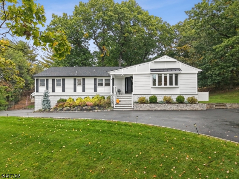 64 N Hillside Ave, Livingston Twp.
