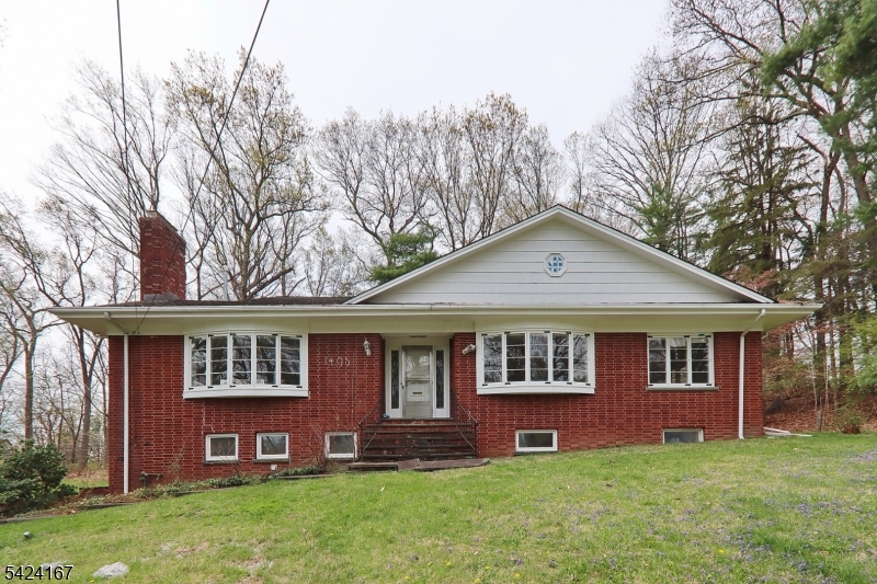 1495 Fox Trail, Mountainside Boro