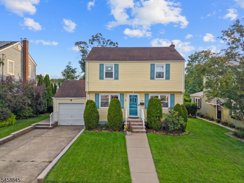 29 Larkspur Ln, Clifton City