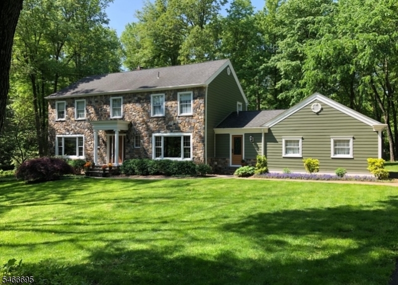 8 Stacy Ln, Bernards Twp.
