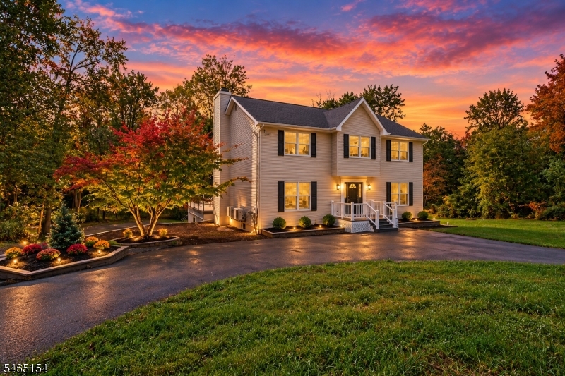 105 Russling Rd, Independence Twp.