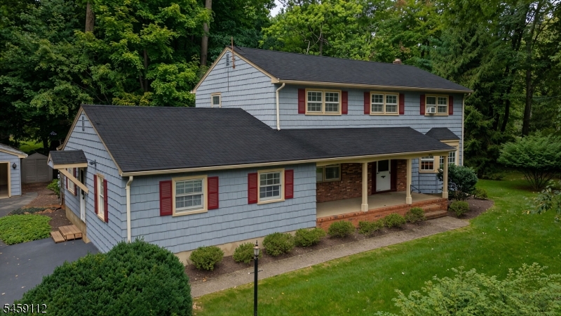 1 Holly Dr, Randolph Twp.