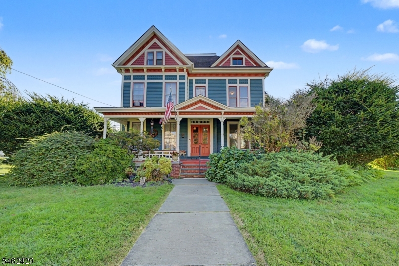 401 W Moore St, Hackettstown Town