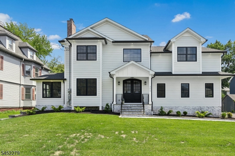 306 Orange Ave, Cranford Twp.