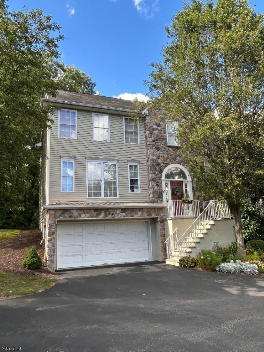 85 Arrowgate Dr, Randolph Twp.