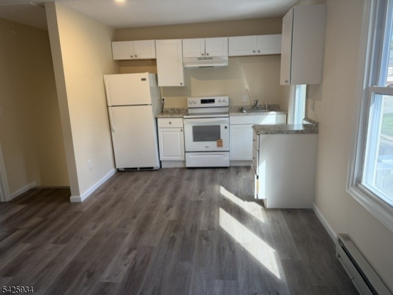 11 Hillside Terrace Unit 1, Newton Town