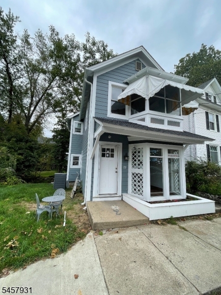 72 Main St, Califon Boro