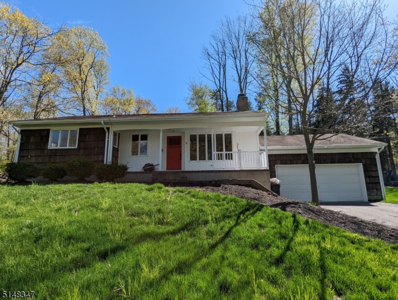 6 W Windy Bush Ln, Sparta Twp.