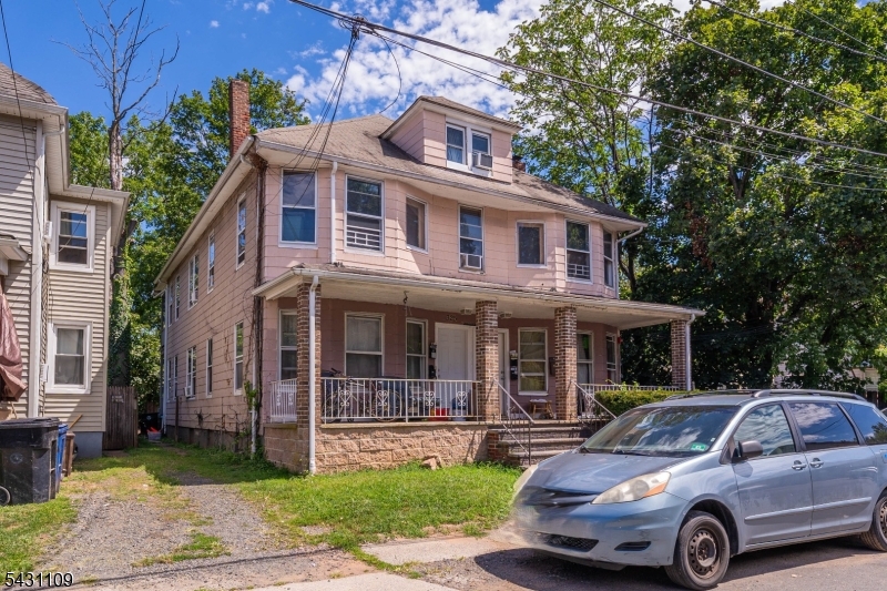 325 Stebbins Pl Unit 2, Plainfield City