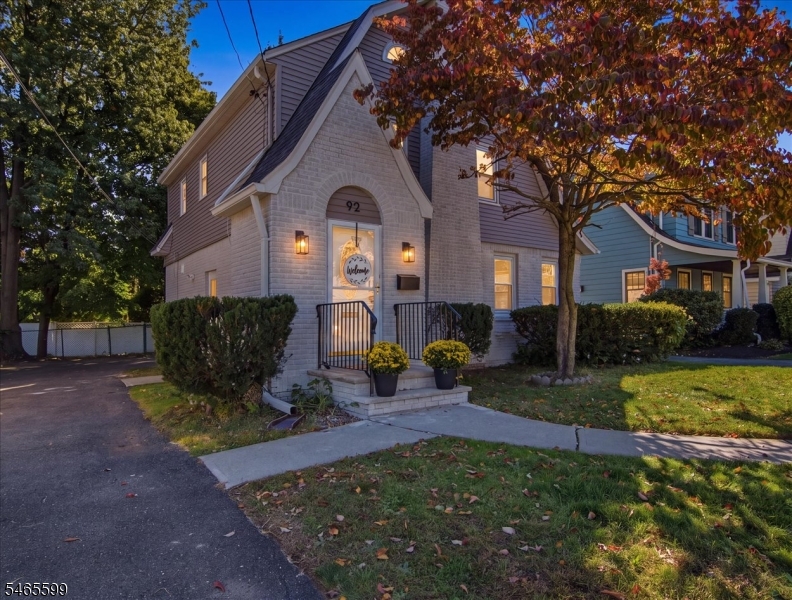 92 Mountain Ave, Bloomfield Twp.