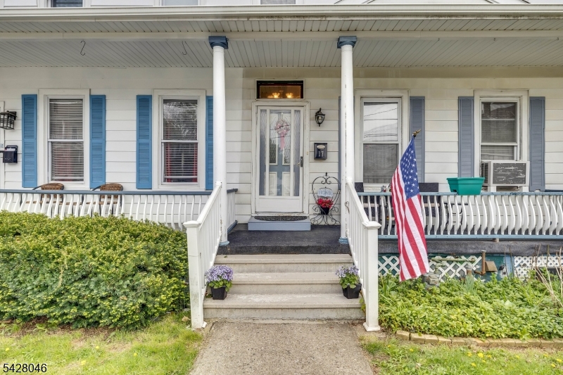 17 E Church St, Washington Boro