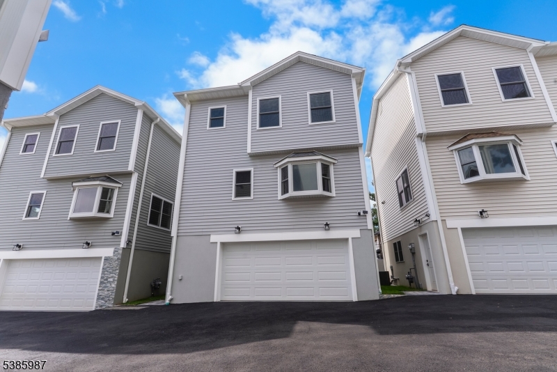 182 East 25th Street, Paterson City