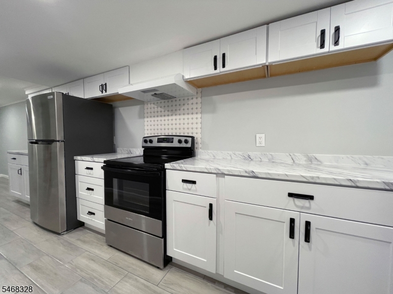 59 Trinity St Unit D, Newton Town