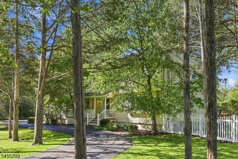 20 Preston Ter, Bedminster Twp.