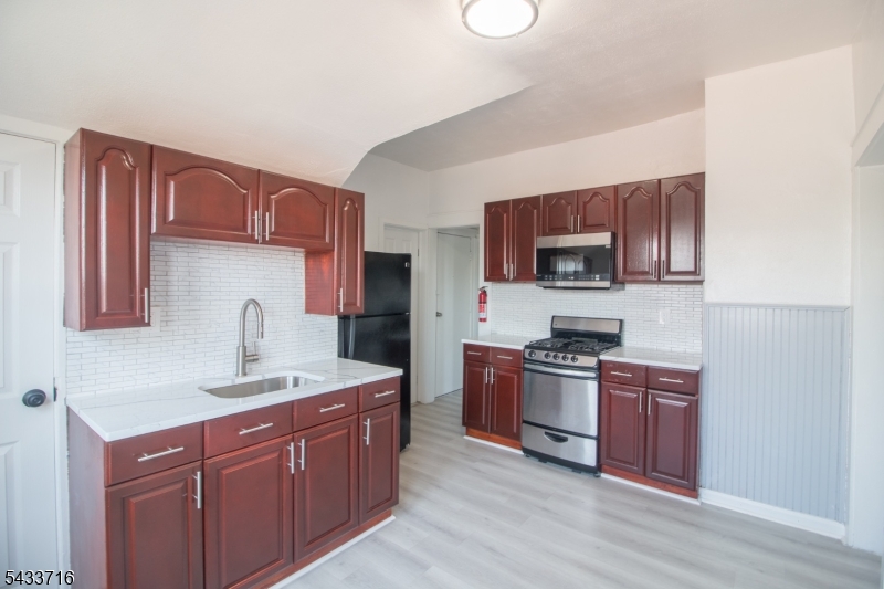 221 Silver Ave Unit 3, Hillside Twp.