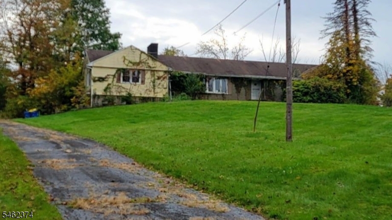 138 Mountain Ave, Warren Twp.