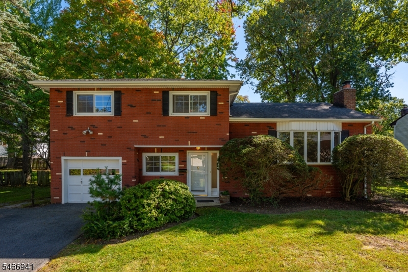 45 Crestmont Rd, West Orange Twp.