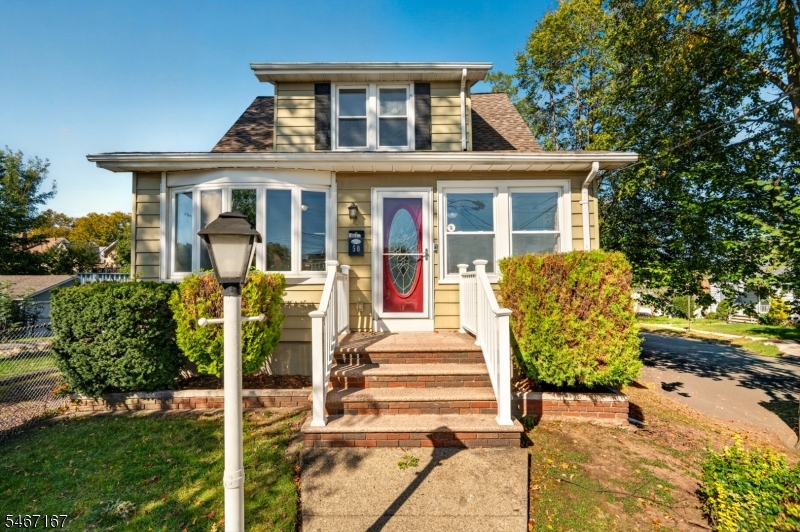 50 Oakwood Ave, Bloomfield Twp.