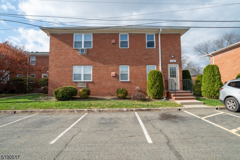 1126 Valley Rd Unit 2A, Wayne Twp.