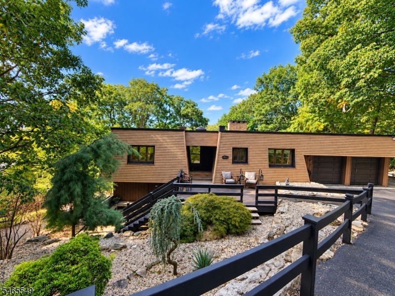 237 Buena Vista Dr Unit B, Ringwood Boro