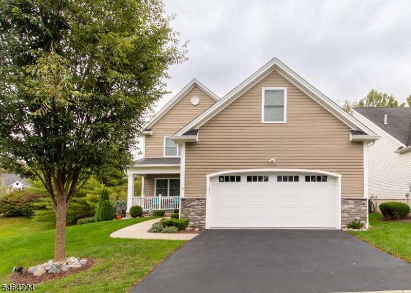 2 Bluffs Ct, Hamburg Boro
