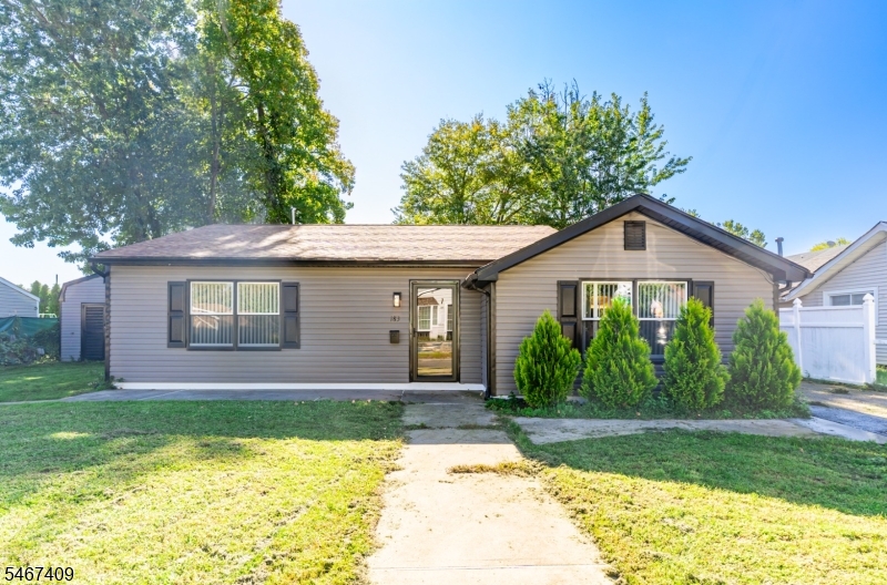 183 Greenwood Dr, Old Bridge Twp.