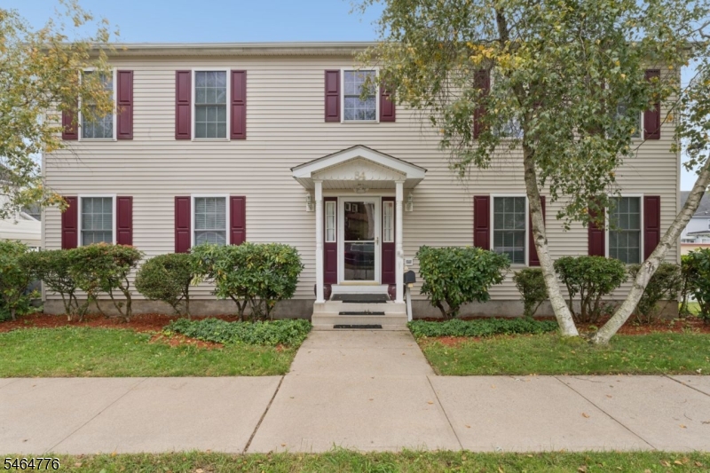 84 Beech St, Dover Town