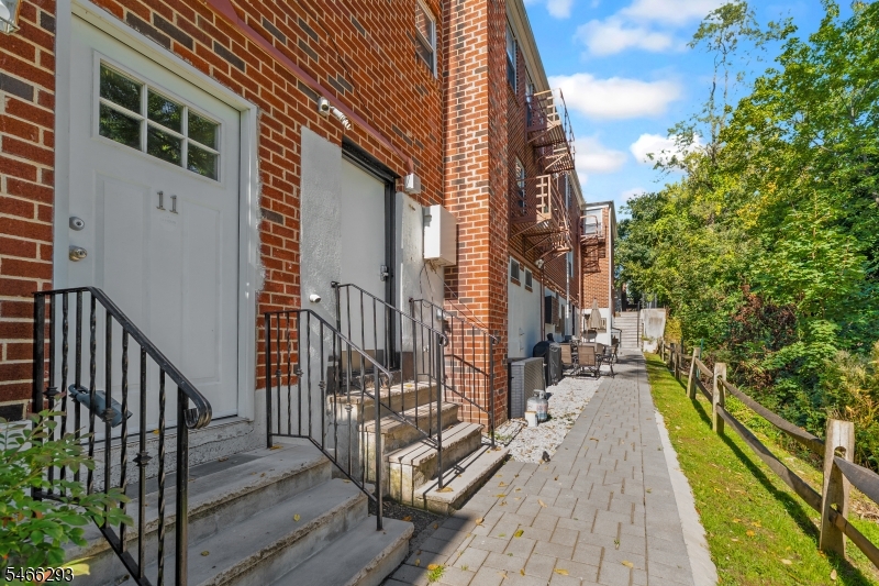90 Mount Kemble Ave Unit 11, Morristown Town