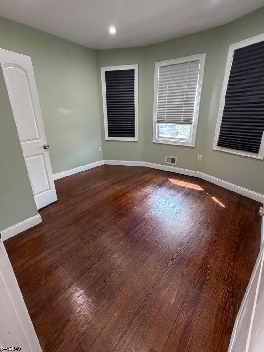 185 Tappan St, Kearny Town