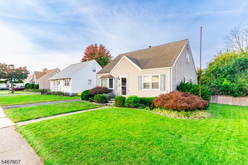 16 Dodge, Hamilton Twp.