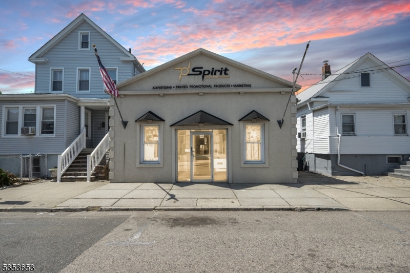 139 S Main St, Hackensack City