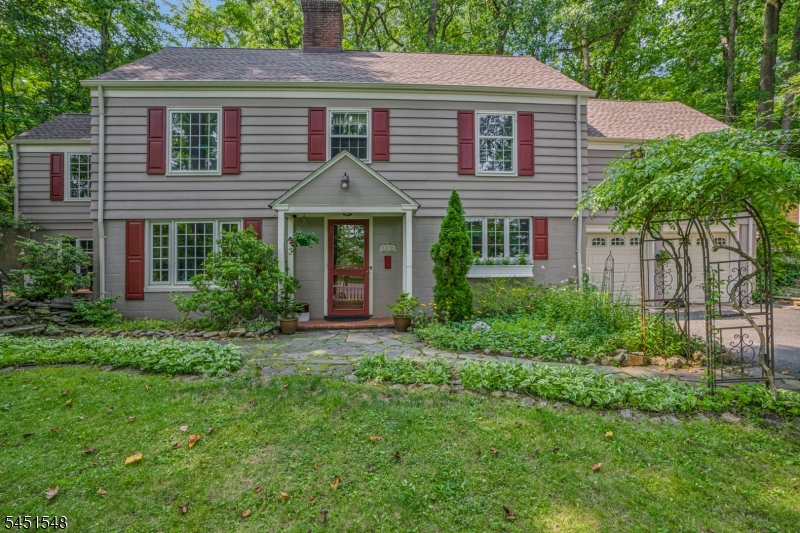 173 Hillcrest Rd, Watchung Boro