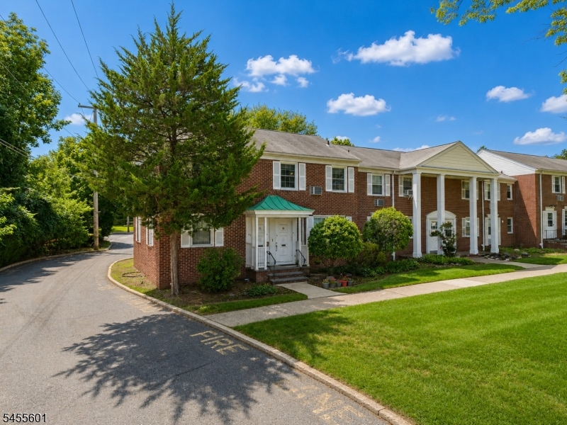 445 Morris Ave Unit 2A, Springfield Twp.