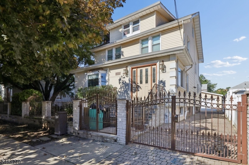 233 N 15 STREET, Bloomfield Twp.