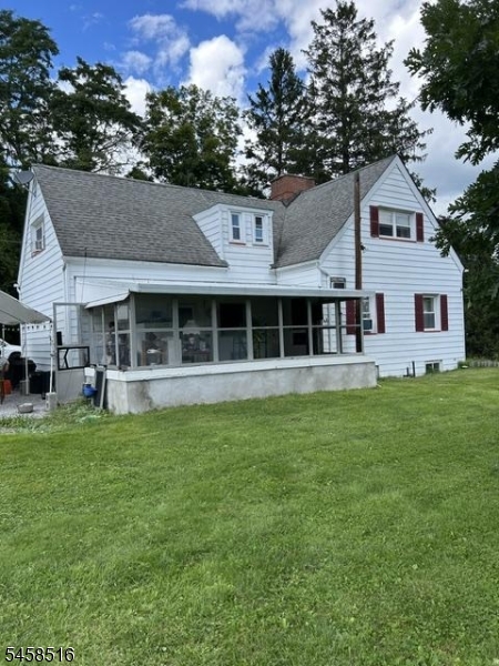 62 Walnut St, Wantage Twp.
