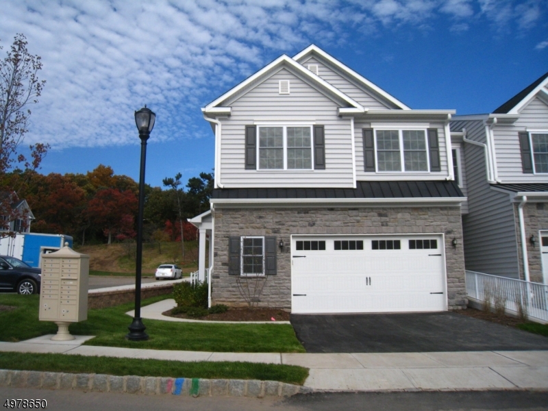 1 Warren Dr., Morris Twp.