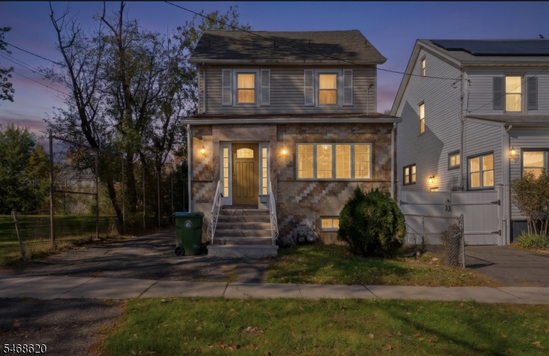 108 W 18Th St, Linden City