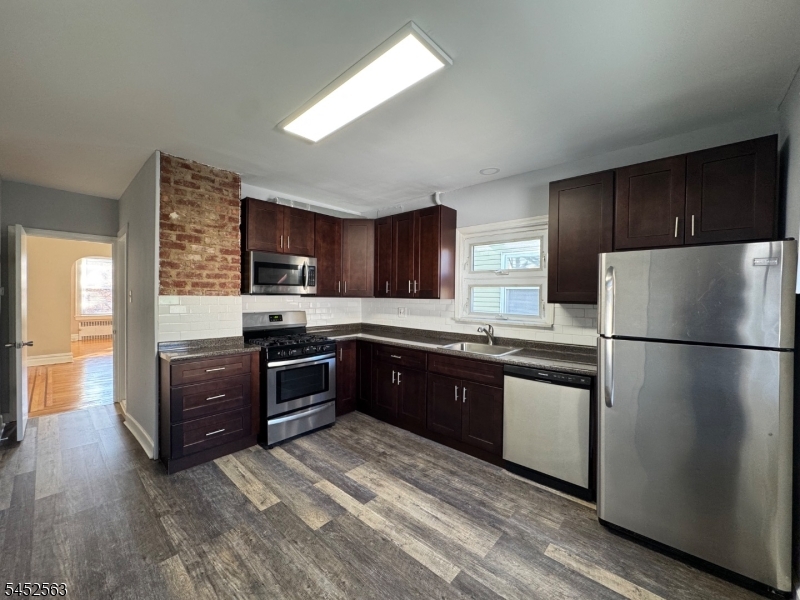 271 Davis Ave Unit 2, Kearny Town