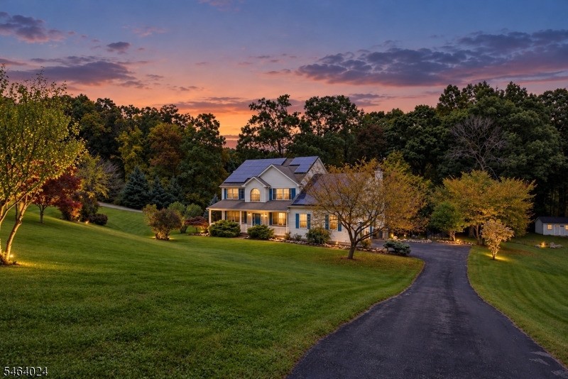 18 Cornerstone Dr, Allamuchy Twp.