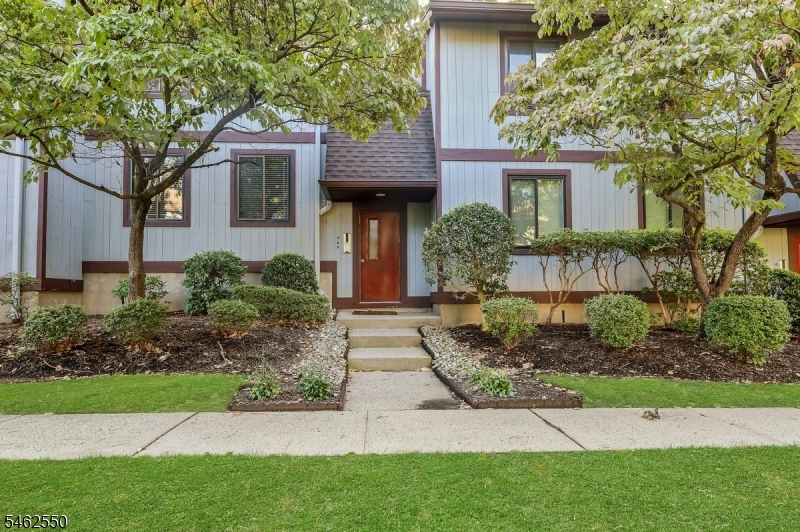 50 Rock Rd Unit B10, Hawthorne Boro