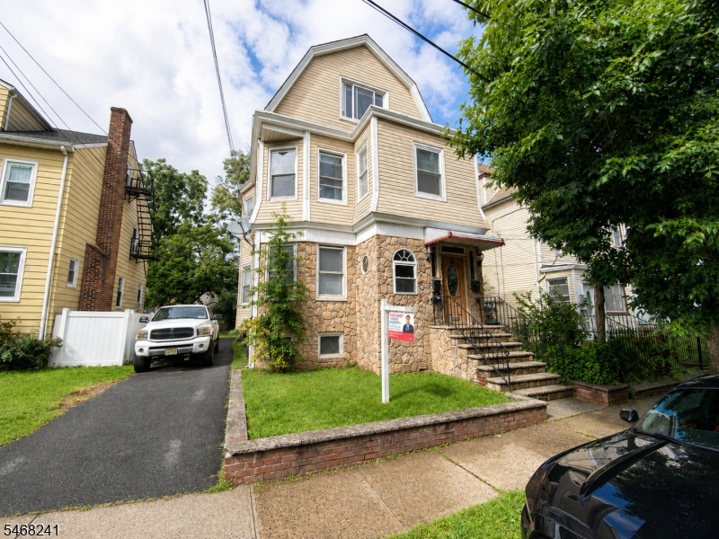 66 Tiffany Pl Unit 2, Irvington Twp.